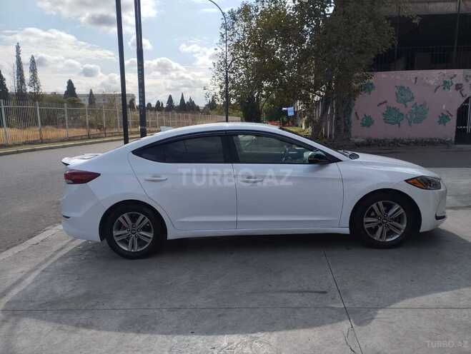 Hyundai Elantra-5
