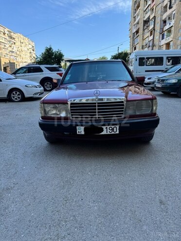 Mercedes 190-1