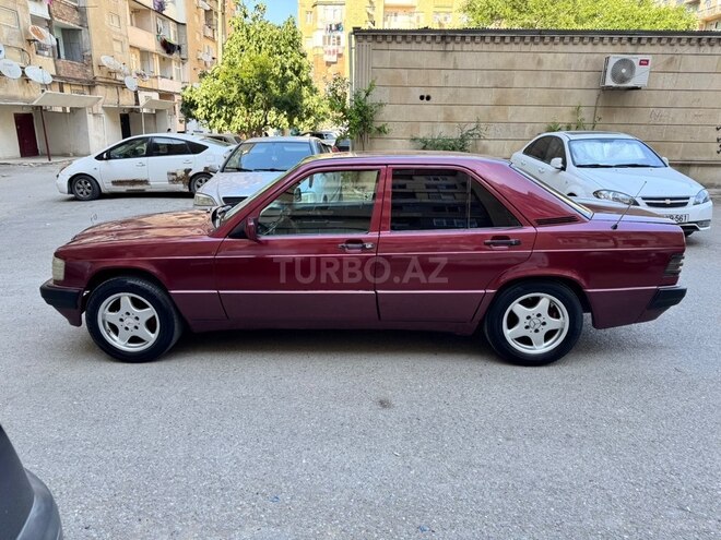 Mercedes 190-5