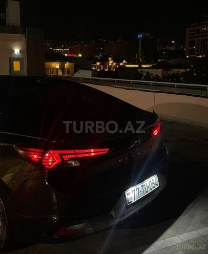Hyundai Elantra-8