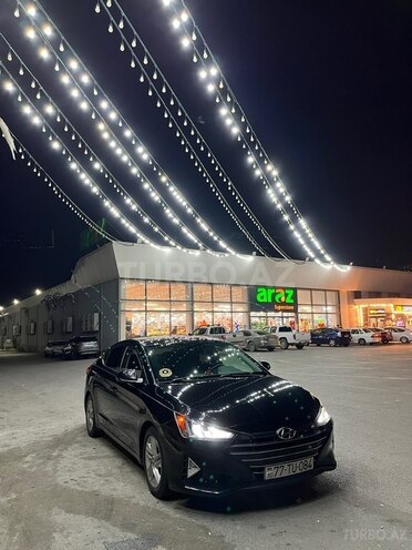 Hyundai Elantra-6