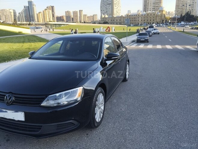 Volkswagen Jetta-2