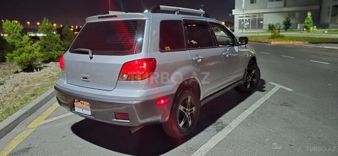 Mitsubishi Outlander-6