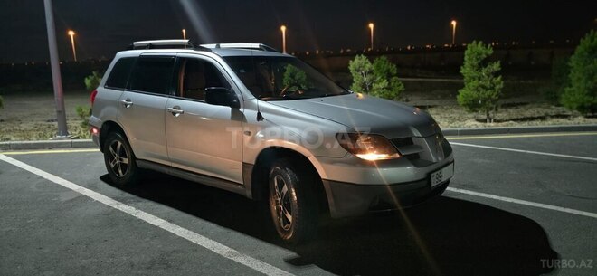 Mitsubishi Outlander-8