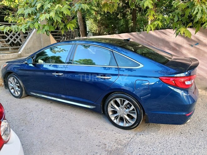Hyundai Sonata-12