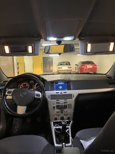 Opel Astra-11