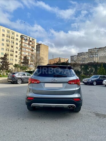 Hyundai Santa Fe-5
