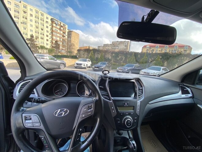 Hyundai Santa Fe-12