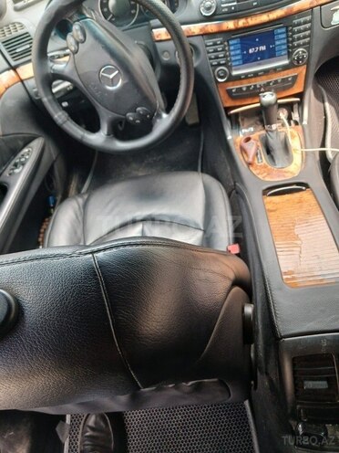 Mercedes E 350 4MATIC-12