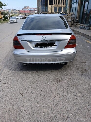 Mercedes E 350 4MATIC-5