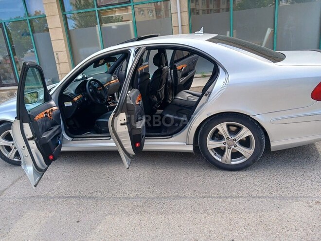 Mercedes E 350 4MATIC-13