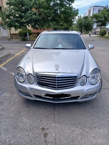 Mercedes E 350 4MATIC-1