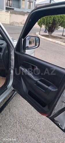 Mitsubishi Pajero io-8
