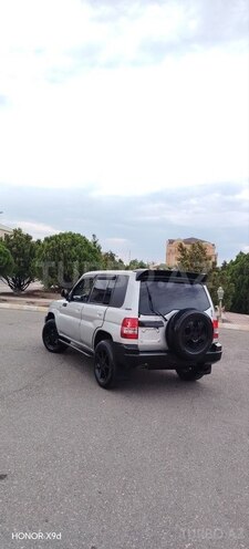 Mitsubishi Pajero io-2