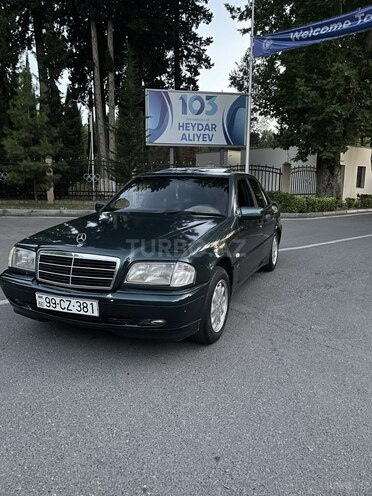 Mercedes C 200-1