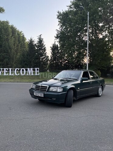 Mercedes C 200-7