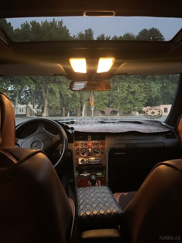 Mercedes C 200-11