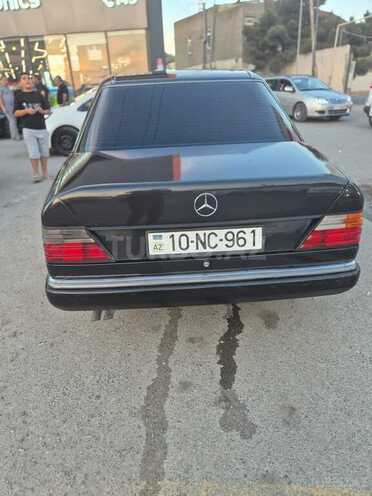 Mercedes 200 E-2