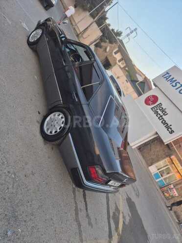 Mercedes 200 E-4