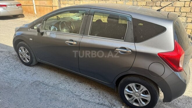 Nissan Note-5