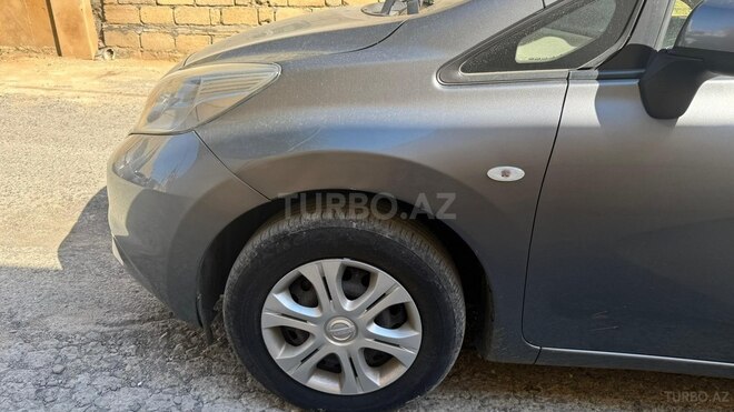 Nissan Note-7