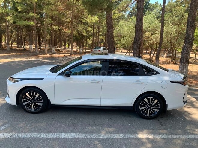 Changan Qiyuan A05-3