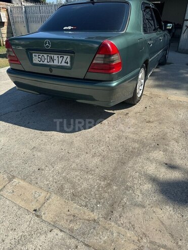 Mercedes 220 E-3