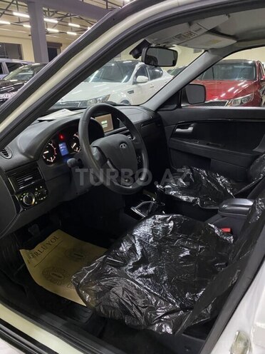 LADA (VAZ) Priora-10