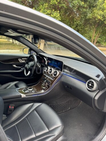 Mercedes C 300-13