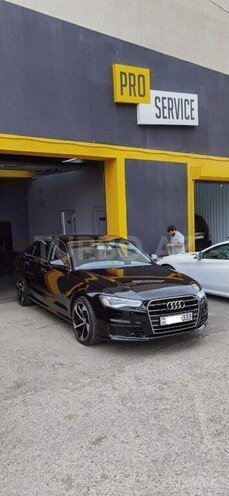 Audi A6-1