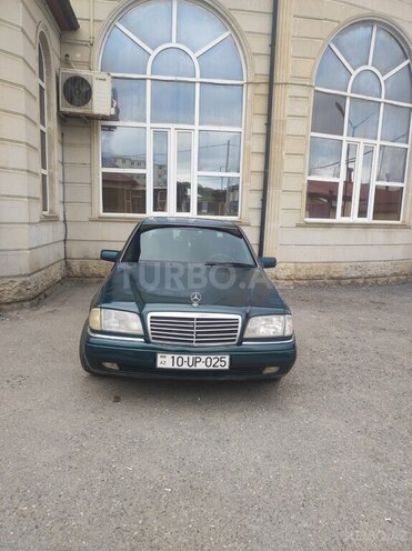 Mercedes C 220-1