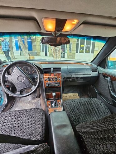 Mercedes C 220-12