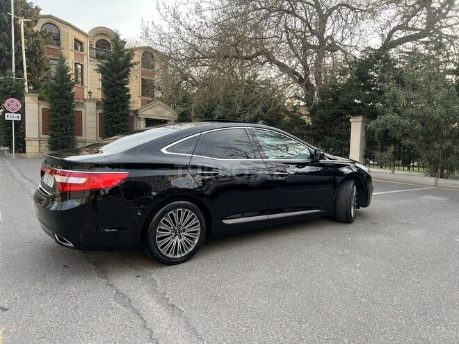 Hyundai Azera-3