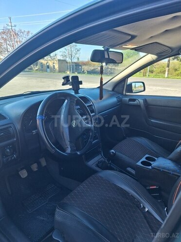 Opel Astra-12