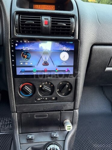 Opel Astra-10