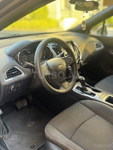 Chevrolet Cruze-14