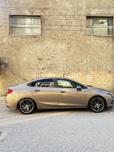 Chevrolet Cruze-5