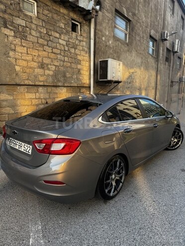 Chevrolet Cruze-10