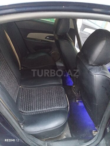 Chevrolet Cruze-10