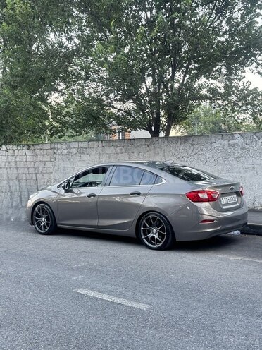 Chevrolet Cruze-9