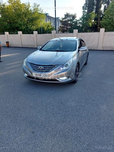 Hyundai Sonata-1