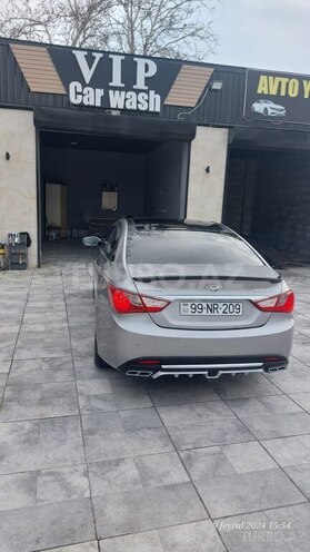 Hyundai Sonata-8