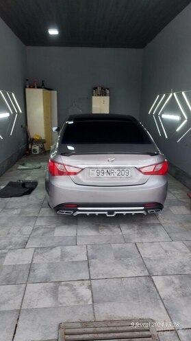 Hyundai Sonata-11