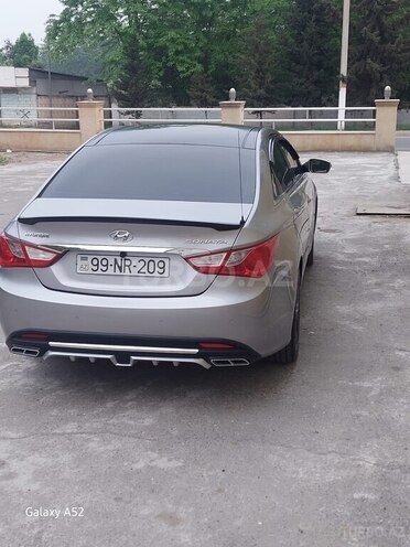 Hyundai Sonata-9