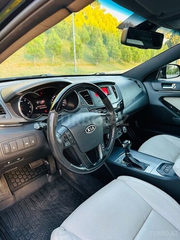 Kia Cadenza-6