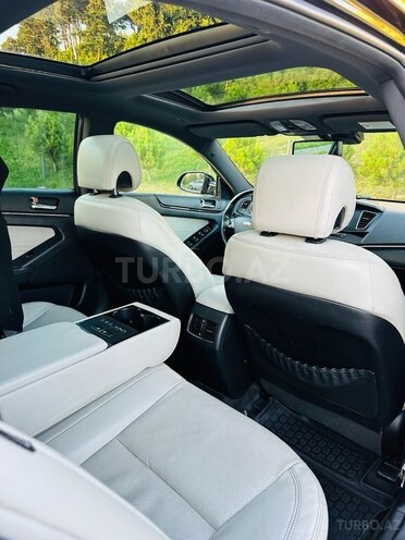 Kia Cadenza-9