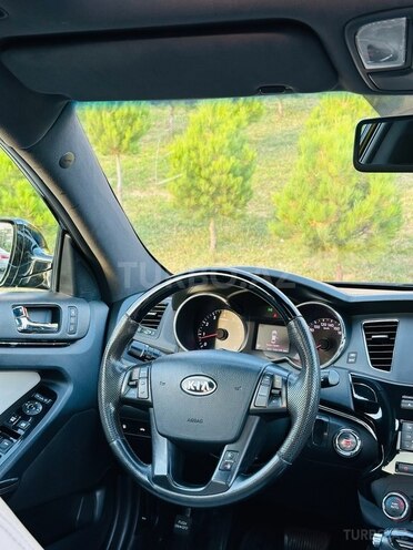 Kia Cadenza-10