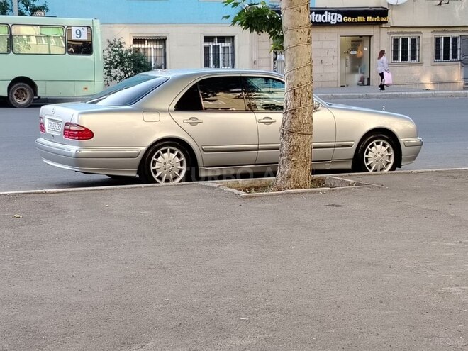 Mercedes E 200-3