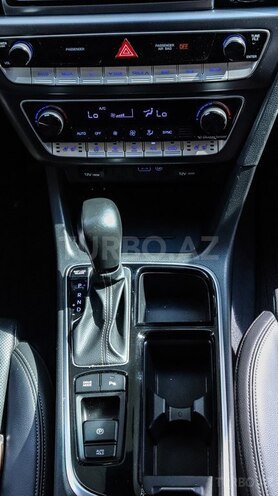 Hyundai Sonata-8