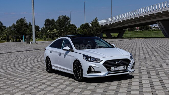 Hyundai Sonata-19